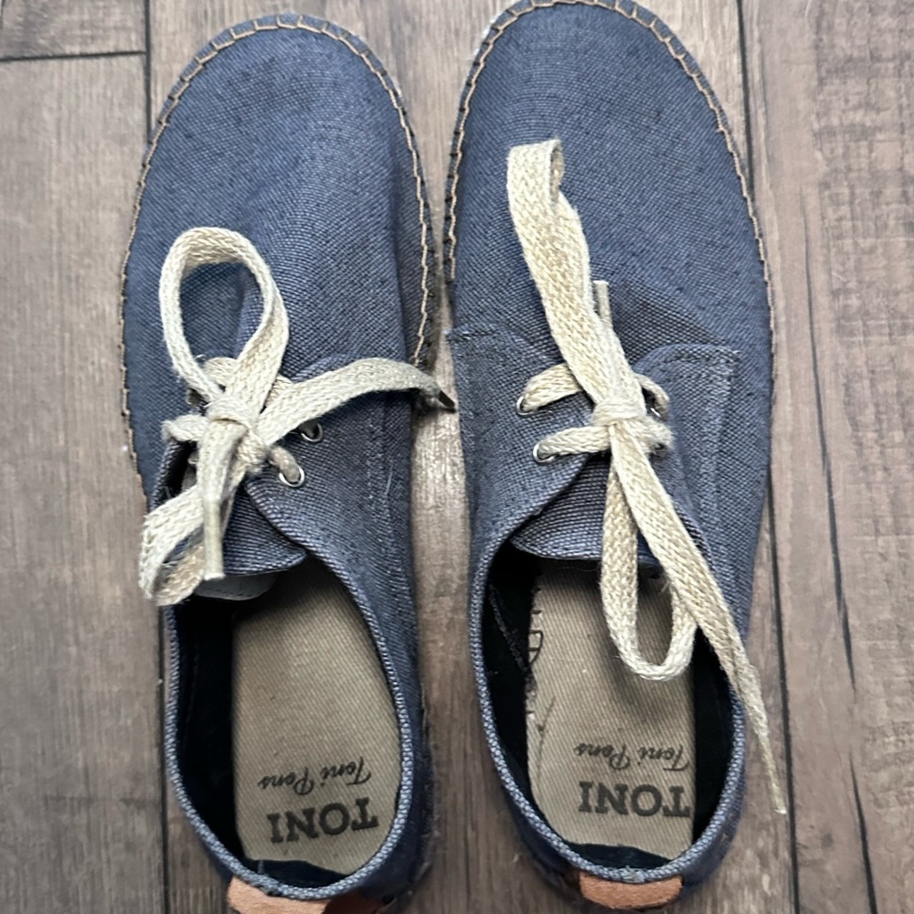 Toni Pond Spadrilles with laces blue